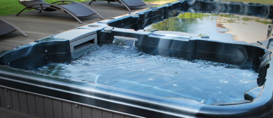 Installer un spa de nage à domicile : quel modèle choisir